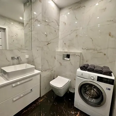 Sdh 4 Comfortable Near Warsaw 아파트